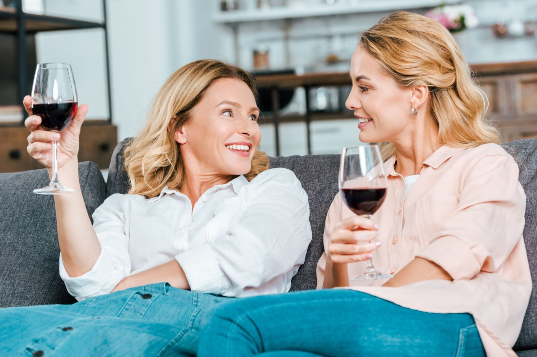 Can You Drink Alcohol While Breastfeeding? Let’s Clear It Up