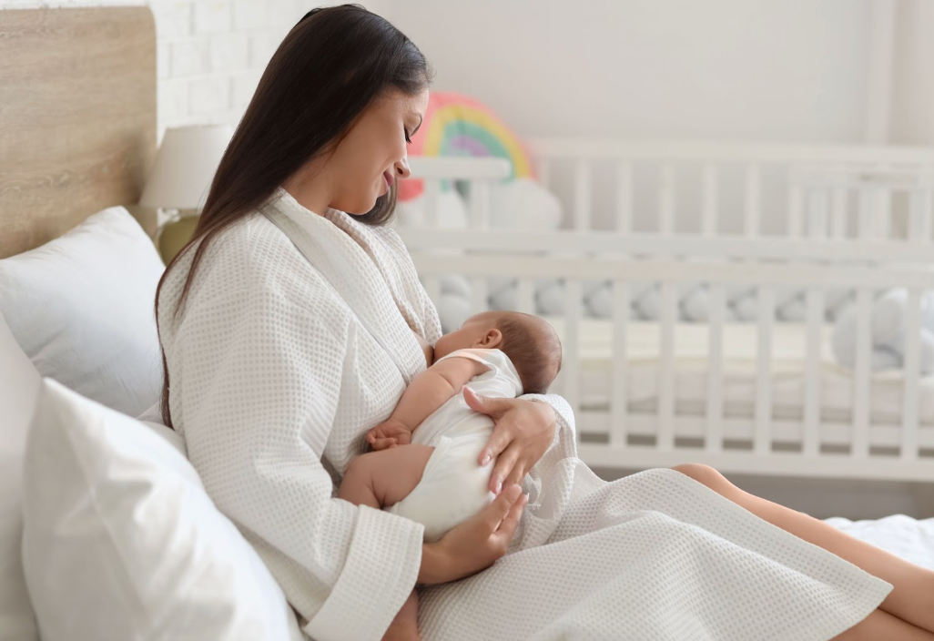 Breastfeeding Your Newborn: A Guide for the First Few Weeks