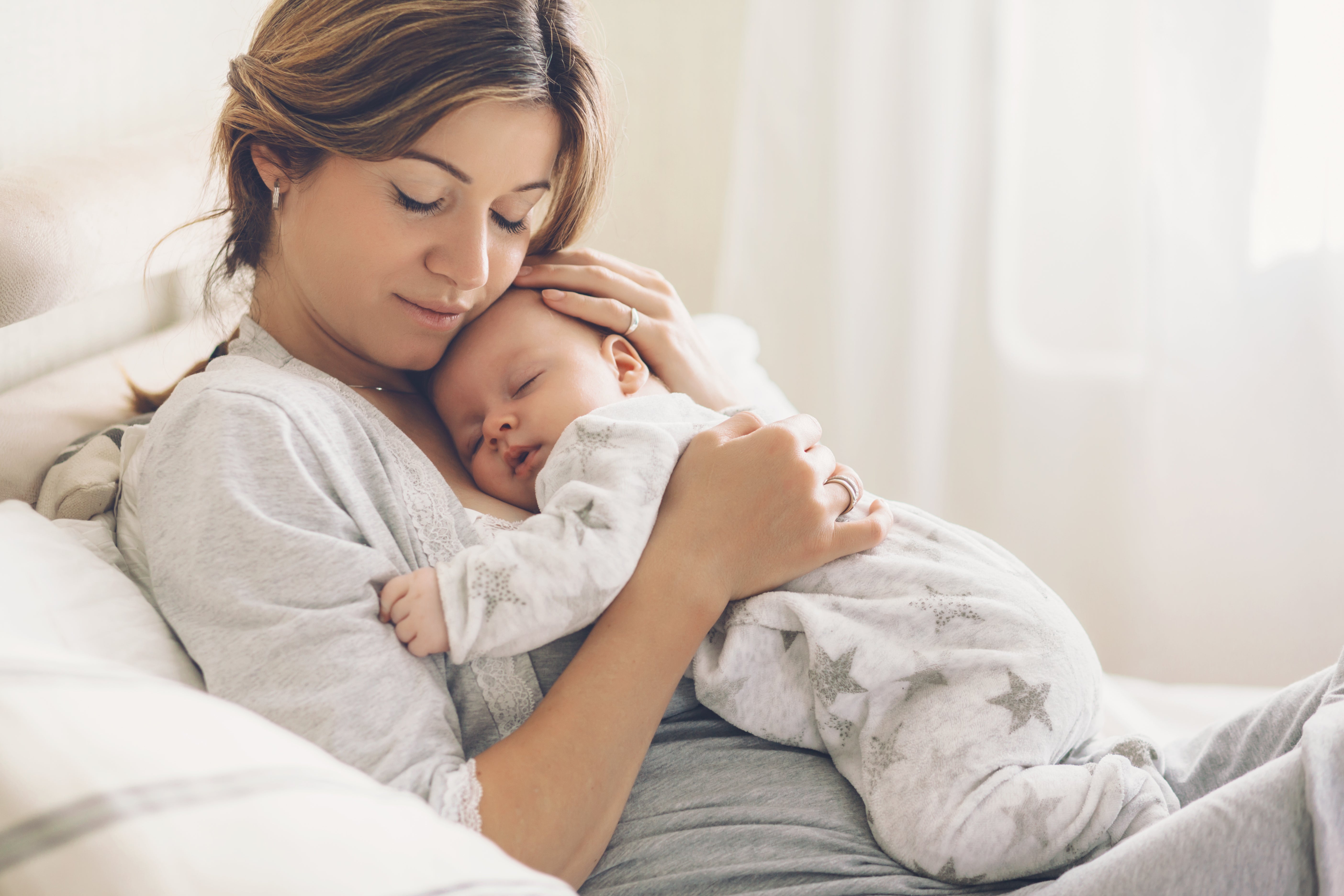 What To Say to Newborn Parents: Supporting Their Postpartum Journey